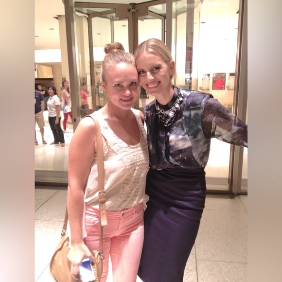 Beautiful cream, lace, sheer boho style high-low top, size small - Picture 11 of 11